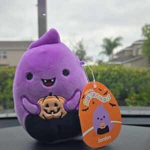 Jordon The Purple Ghoul Squishmallow